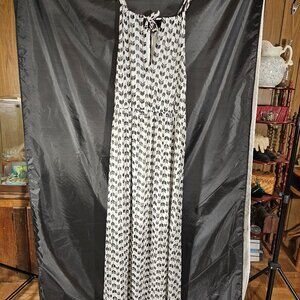 Torrid black and white maxi summer dress. Size 3